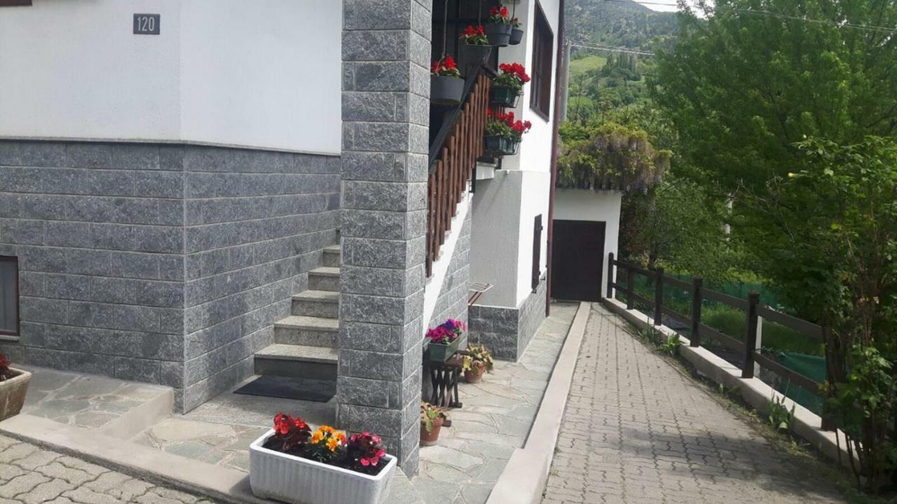 Casa Vacanze Germano Αόστα Εξωτερικό φωτογραφία